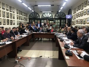 Aprueban moción para exonerar del IVA a la canasta básica
