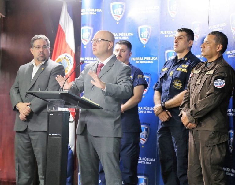 14 oficiales heridos y 40 personas detenidas durante bloqueos a vías públicas