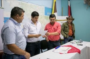 Carlos Alvarado plantea plan estratégico a cafetaleros