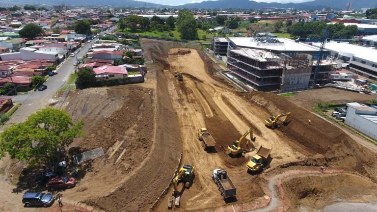 Arranca primera intersección a tres niveles que se construye en el país