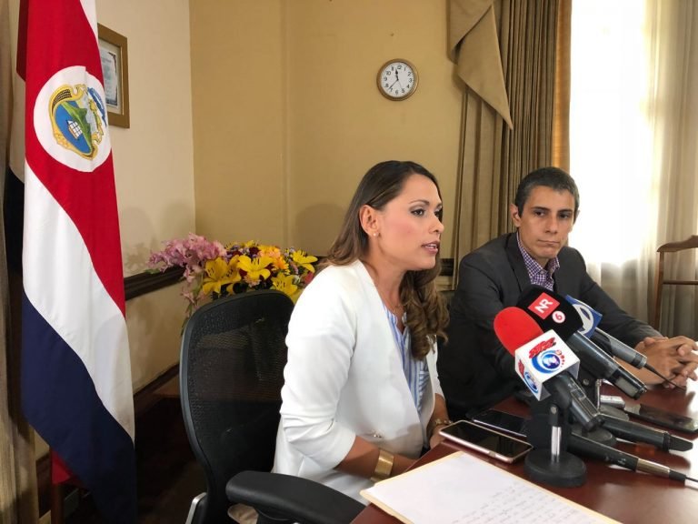 Ivonne Acuña querella por ₡40 millones a agresor