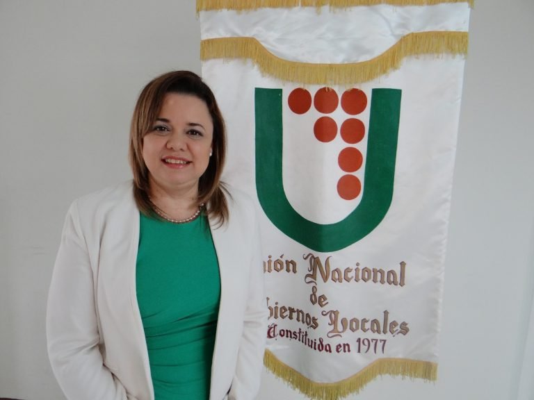 Municipalidades implementan uso mascarilla para personal y público en general, al utilizar sus servicios