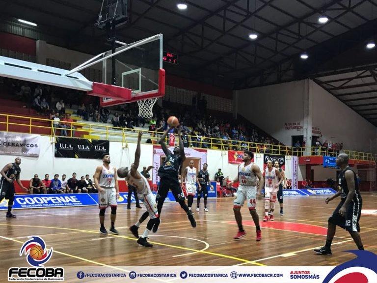 San Ramón gana y lleva la final de baloncesto nacional a un 5to partido