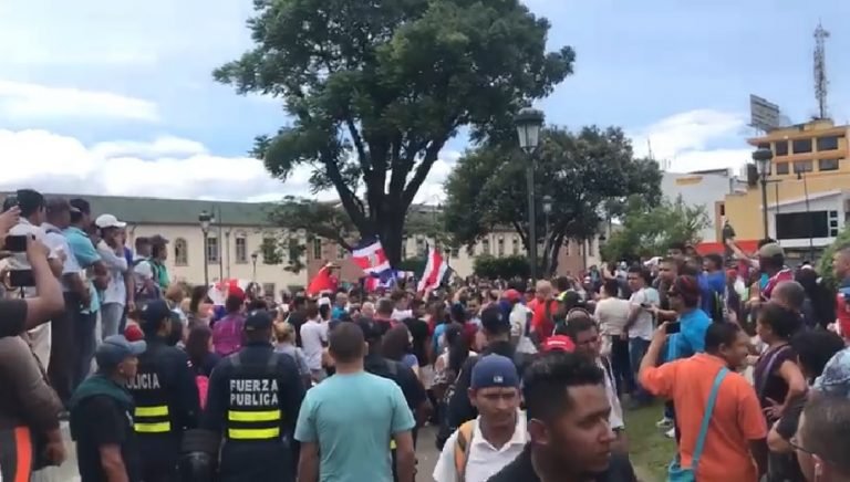 Colegio de Psicólogos llama al diálogo y la tolerancia ante actos xenofóbicos