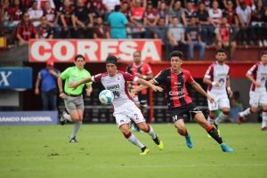 Christian Bolaños y Bryan Ruiz fueron tratados de manera diferente tras incumplir los protocolos covid-19