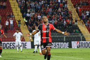 Alajuelense está a las puertas del liderato, pero primero deberá vencer a Grecia por dos o más goles