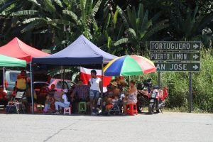 Héctor Monestel llama a “perseguir” diputados para exigirles que retiren el “combo fiscal”
