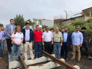 Carlos Alvarado se movilizó en tren hasta Cartago en el día Mundial sin Carros