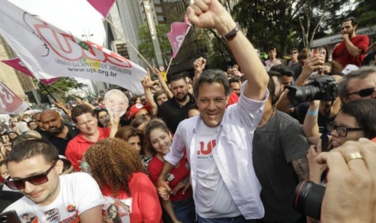 Candidato del PT descarta indulto a Lula si es electo presidente de Brasil
