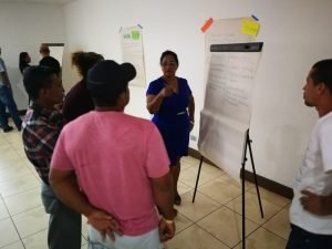 Incopesca con apoyo de FAO capacita en manejo ecosistémico a más de 400 pescadores y pescadoras