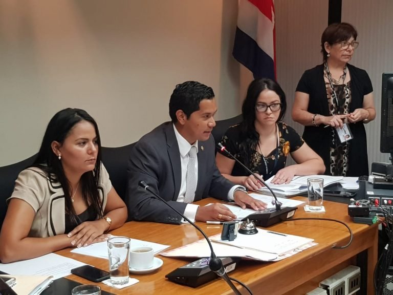 Dictaminan reforma a la ley de armas y explosivos