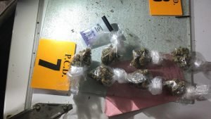 PCD detiene presuntos vendedores de droga