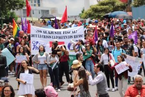 Psicólogos se ofrecen como mediadores entre sindicatos y gobierno