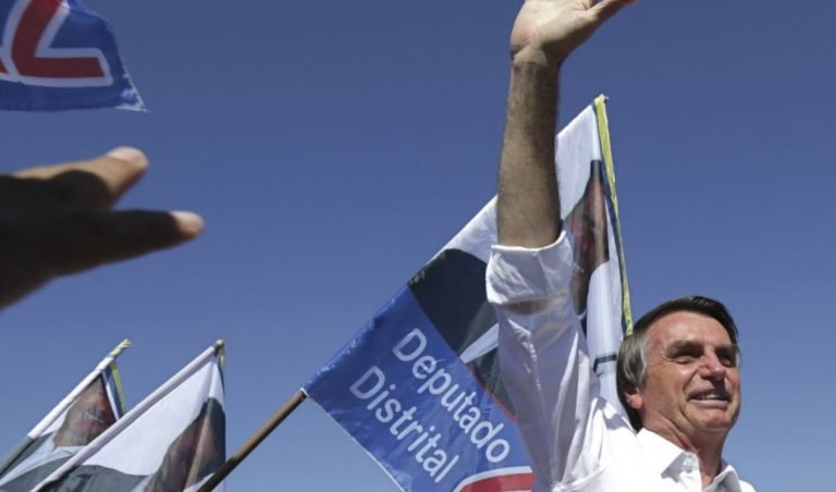 Bolsonaro: de parlamentario marginal a favorito a presidente