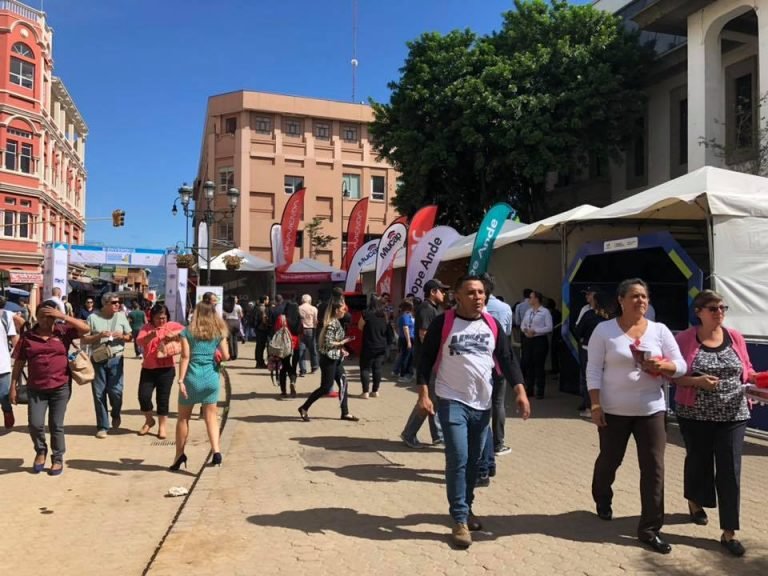 Feria Nacional de Educación Financiera estimula el ahorro en los consumidores