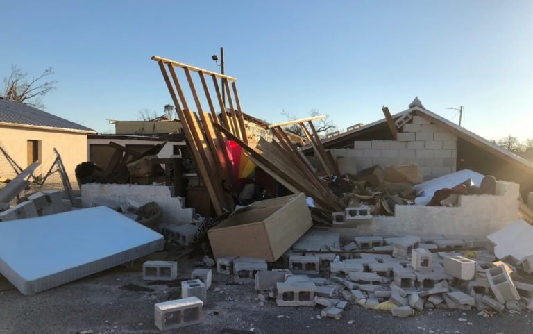 Trump visita zona de Florida afectada por el huracán Michael