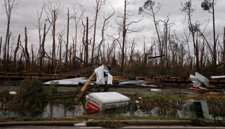 Tras azotar Florida, Michael se desplaza por el sureste de EE.UU.