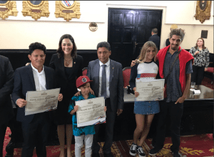 Diputados rinden homenaje a menor que rescató a turista de ahogarse