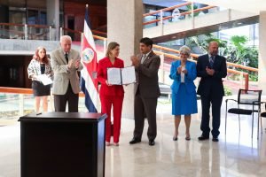 BCIE donará un millón para avances del Tren Eléctrico