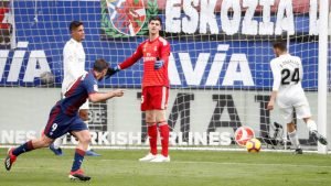Eibar golea 3-0 al Real Madrid con Thibaut Courtois en el marco