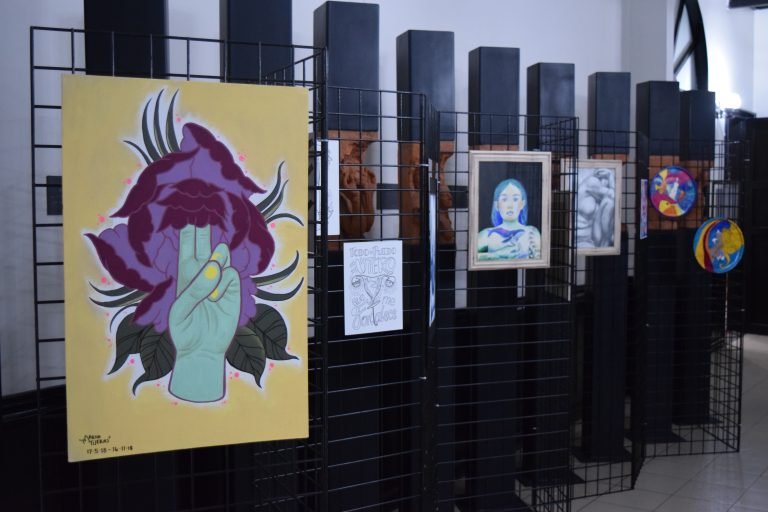 Organizan exposición en el Congreso sobre derechos sexuales y reproductivos de la mujer