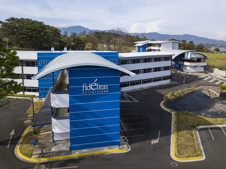 Fidélitas tiene el primer campus universitario carbono neutro de Costa Rica