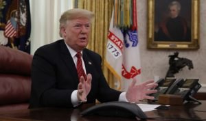 Trump reitera que cerrará frontera de México si demócratas no dan dinero para el muro