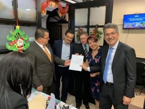 Proyecto de ley busca disminuir porcentaje de comisión por compras con tarjetas