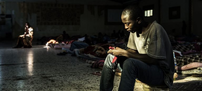 Migrantes y refugiados en Libia sufren “horrores inimaginables”