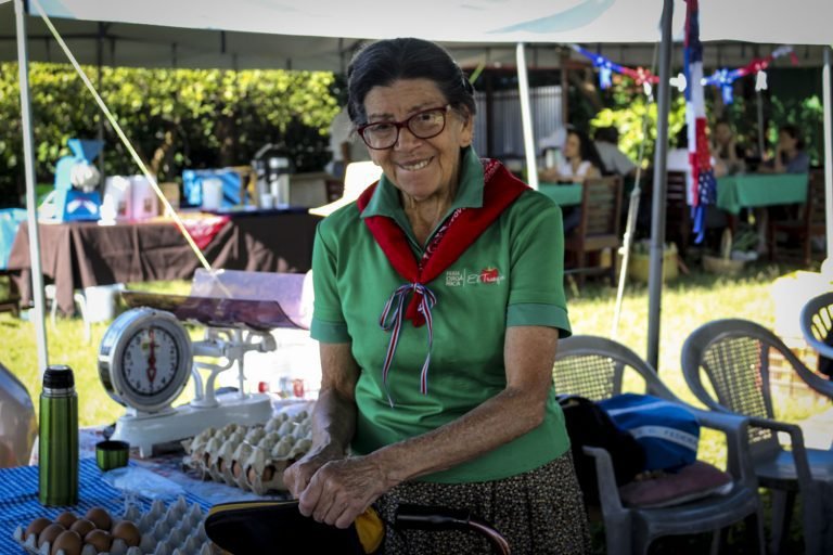 Feria orgánica El Trueque se traslada a nueva sede