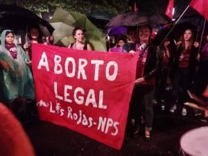 Feministas critican que gobierno podría firmar una norma técnica restrictiva para aborto impune