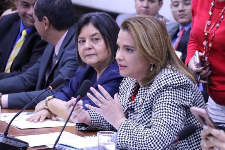 Carmen Chan: El gobierno lo que ha hecho es mentirle al sector pesquero costarricense