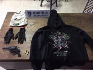 Detienen a tres hombres en Heredia por portación ilegal de armas de fuego, durante megaoperativo