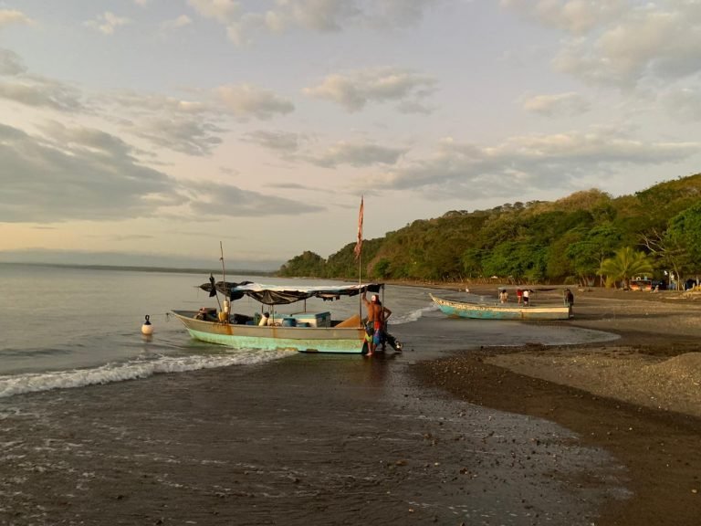 Nuevo Índice de Progreso Social ubica al sector pesquero de Puntarenas en un nivel medio bajo