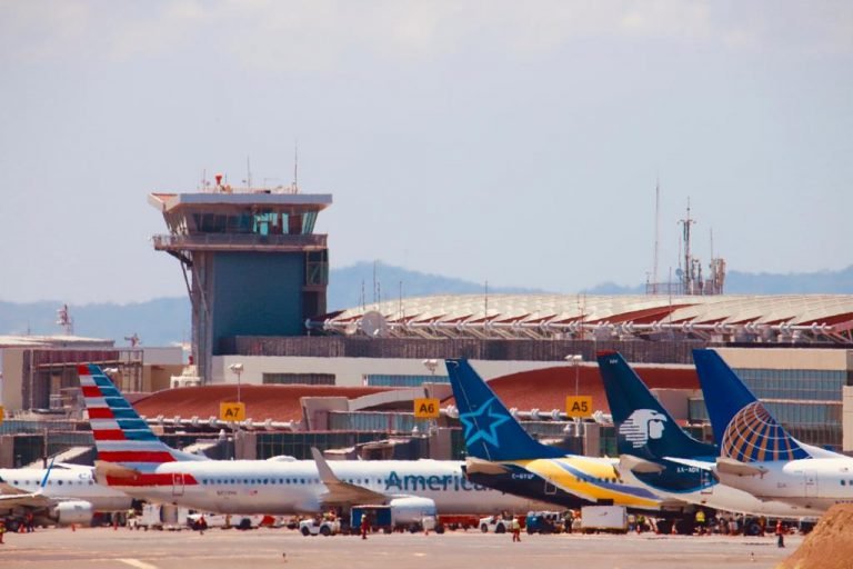 Aeropuerto Internacional Juan Santamaría recupera y supera tráfico de pasajeros registrado antes de la pandemia