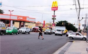 Thompson celebra el arranque de las obras para mejorar la calle ancha de Alajuela