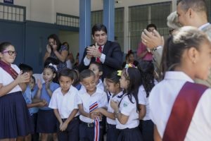 Carlos Alvarado: La educación pública es lo más importante que tenemos como país