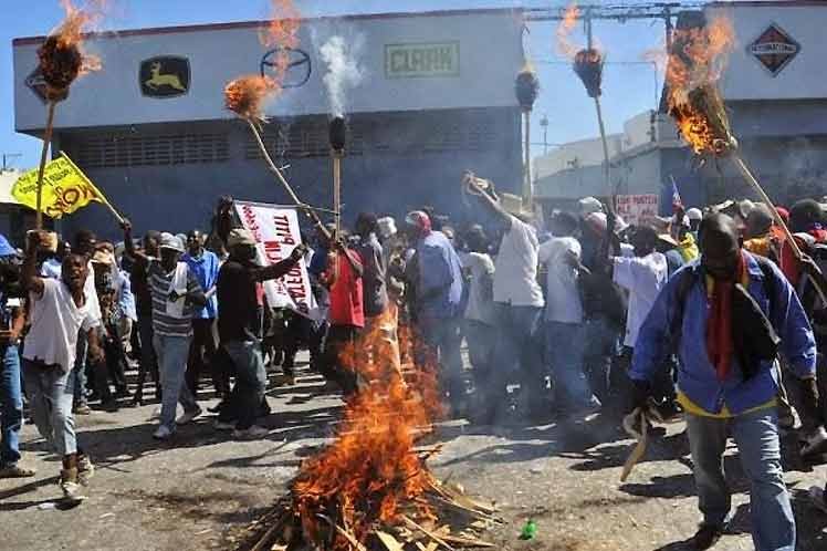 Continúa la tensión en Haití tras protesta multitudinaria del jueves