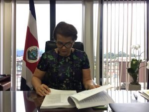 Gobierno nombra como embajadora de Colombia a exministra del IMAS