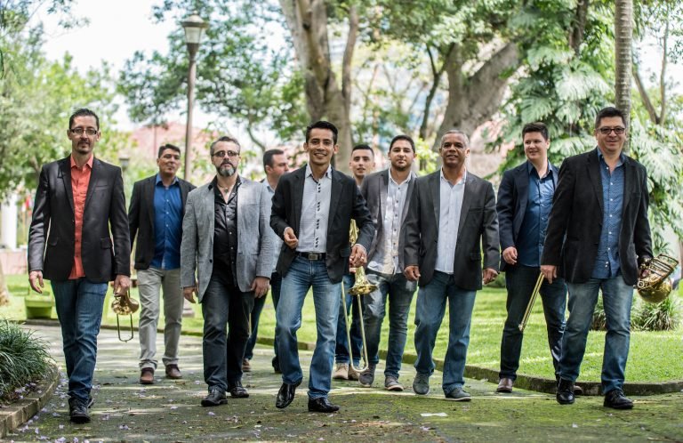 Son de Tikizia presenta : Especial Salsa Romántica