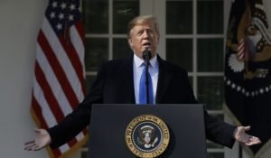 Trump declara emergencia nacional y asegura que construirá el muro