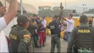 Venezuela: Con deserciones y protestas se cierra cerco sobre Maduro