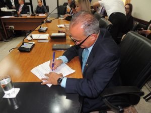 Diputado presenta proyecto para dar seguridad jurídica a Zonas Francas