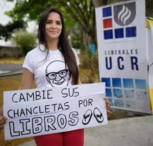 “Cambie sus chancletas por libros”: Estudiantes Liberales lanzan campaña contra socialismo en la UCR