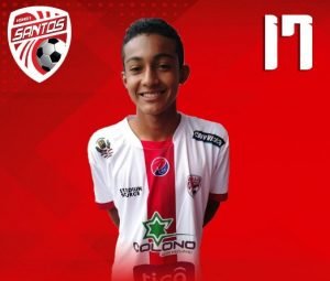 Joven de 15 años debutó ayer con Santos de Guápiles
