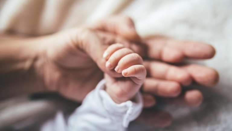 76% de pruebas de paternidad de la CCSS confirman al padre biológico