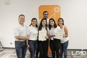 Jóvenes representarán al país en concurso de emprendimiento con plataforma en línea de LESCO
