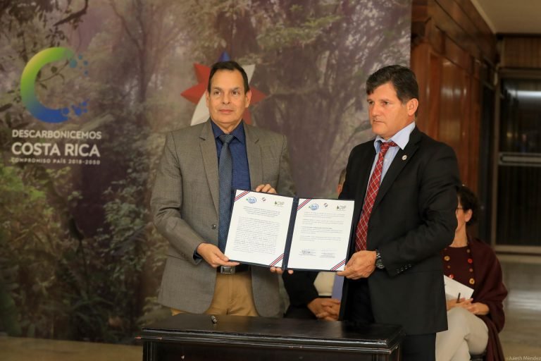 Firman convenio que permitirá perforación de dos pozos para abastecer con agua al GAM