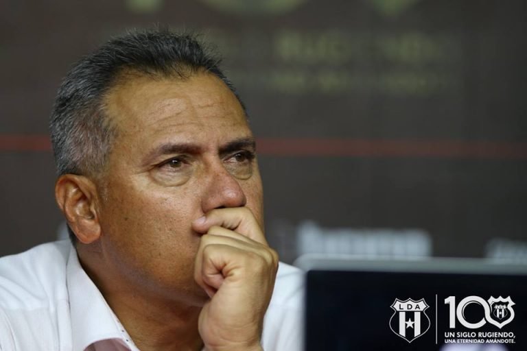 Hernán Torres deja oficialmente la Liga Deportiva Alajuelense