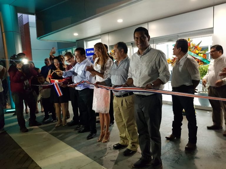 Inauguran edificio municipal de Corredores